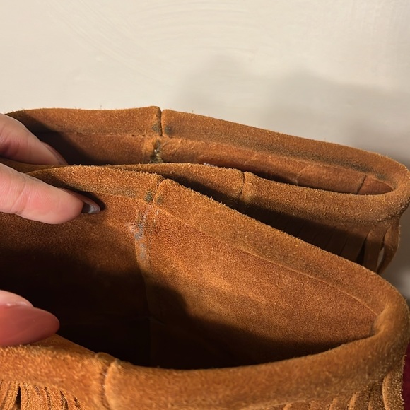 Minnetonka Womens Brown Suede 3 Layer Triple Fringe Moccasins Boots size 8 - Picture 13 of 17